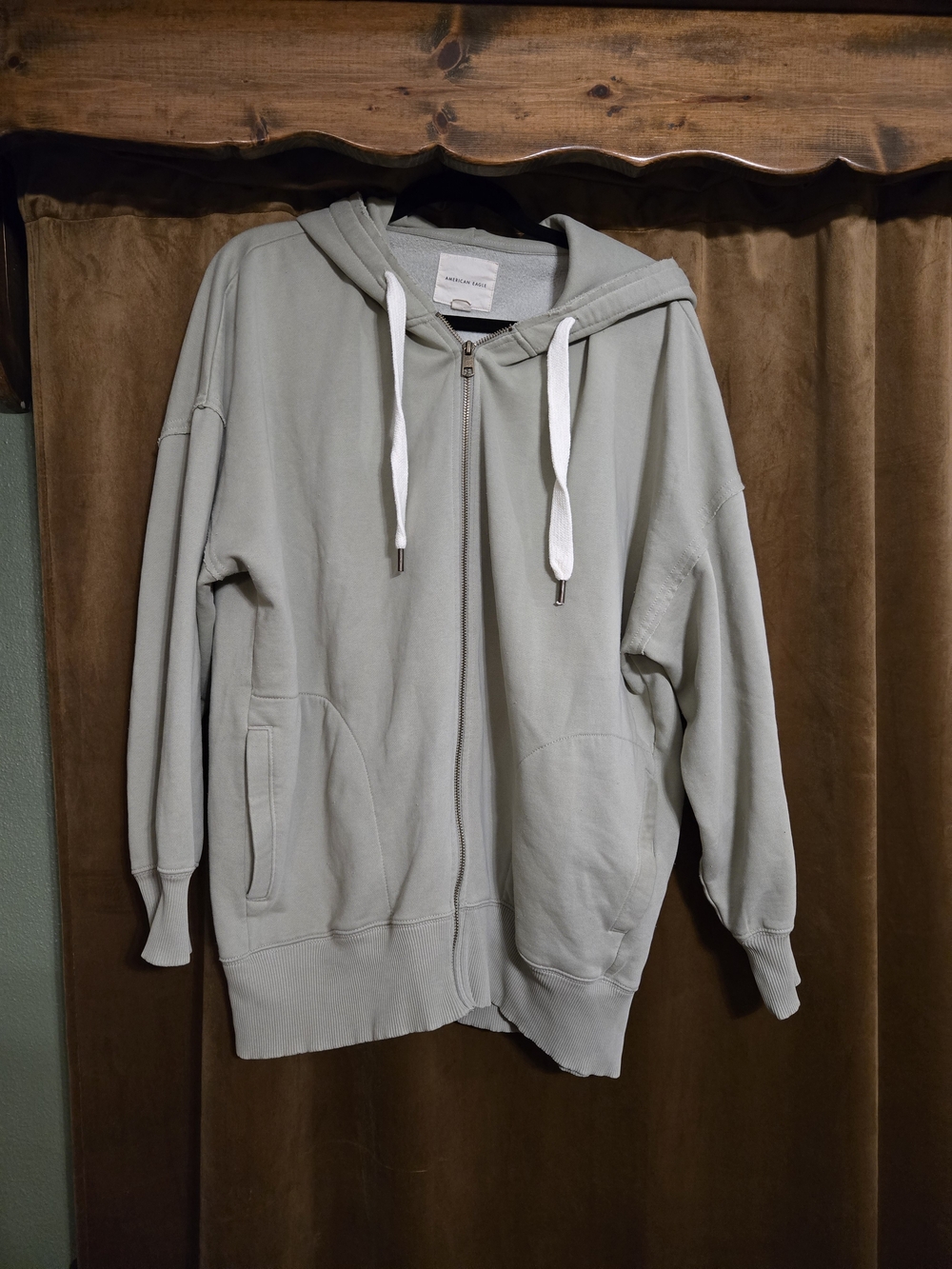 American Eagle Outfitters light green zip-up Oversized hoodie